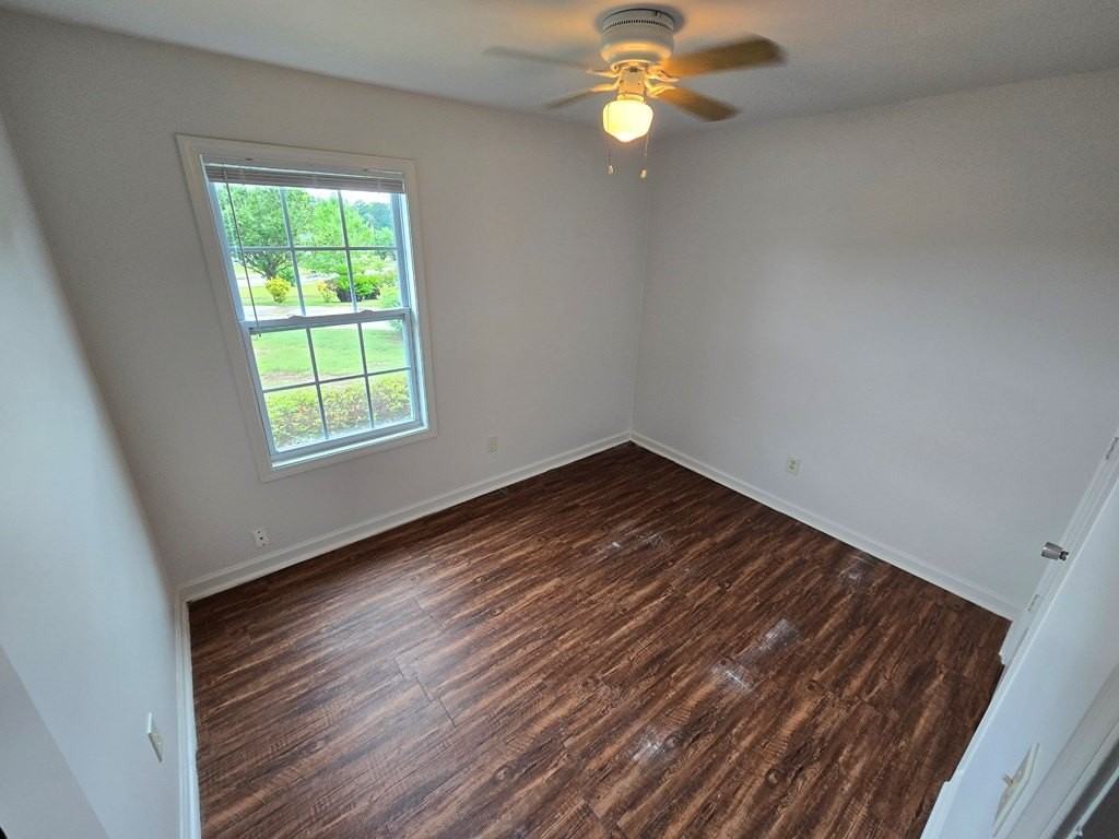 335 Beauville Dr - Photo 7 of 9