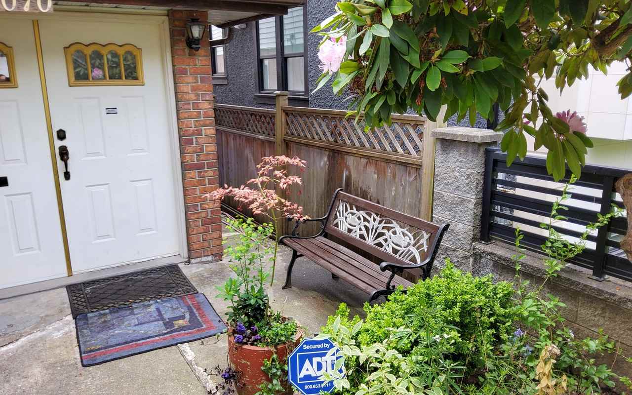 3070 East 7th Avenue - Photo 4 of 56