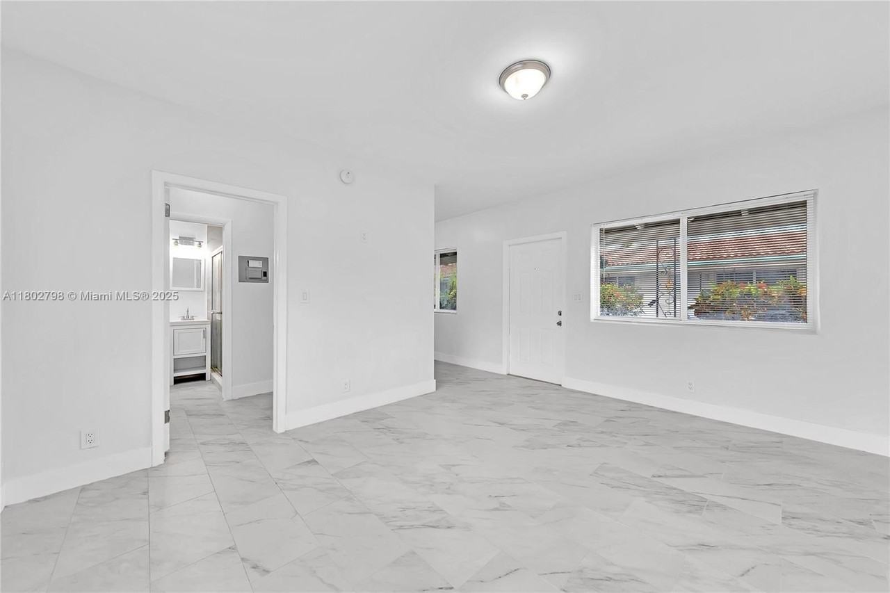 1839 Funston St #2 - Photo 5 of 21