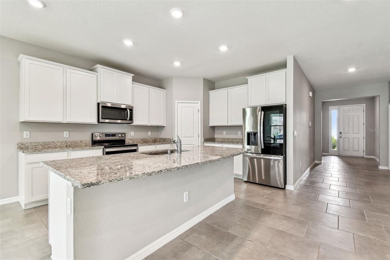 33870 Field Maple Loop - Photo 6 of 38