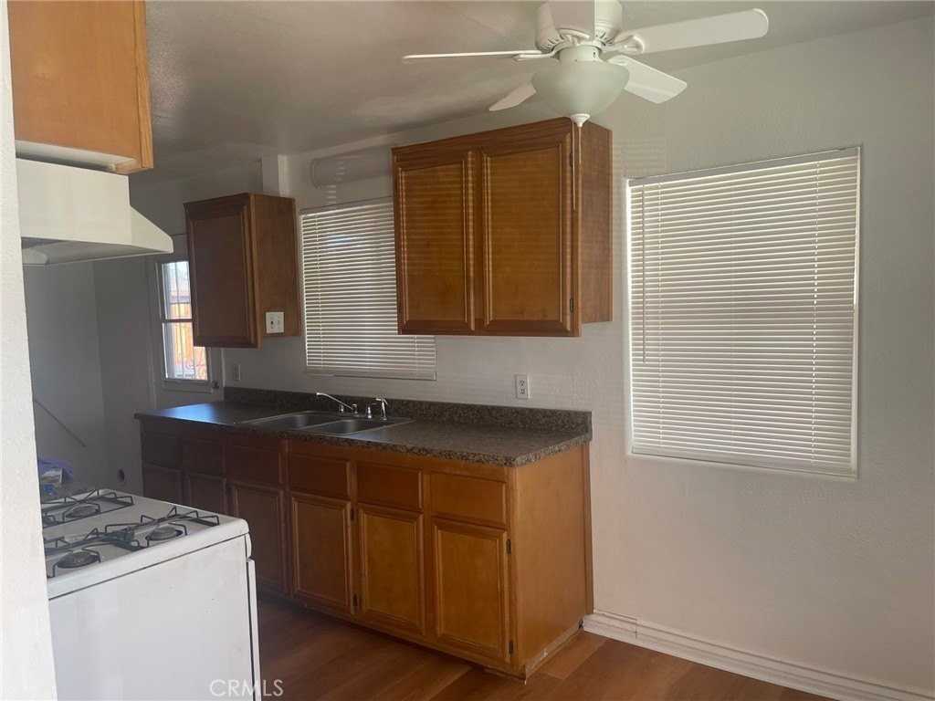 498 E Main St #420 - Photo 2 of 10