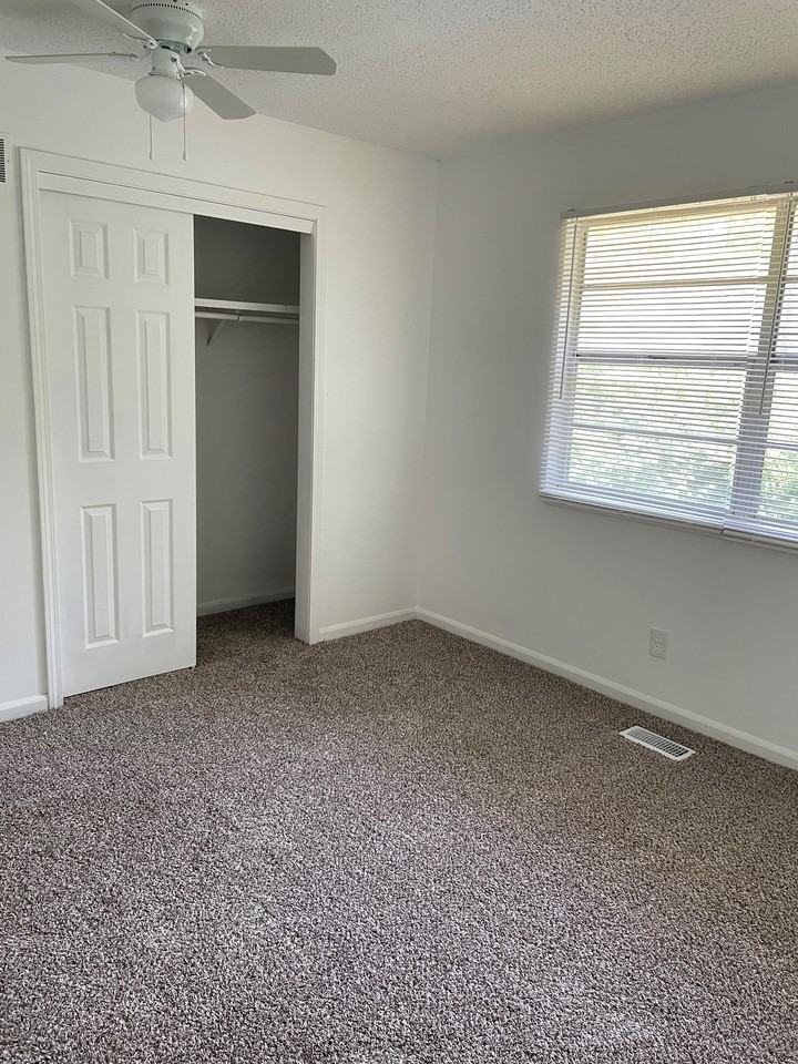 1912 Heatherwood Dr - Photo 5 of 7