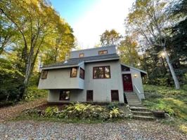 featured image of 4 Morning Hollow Ln