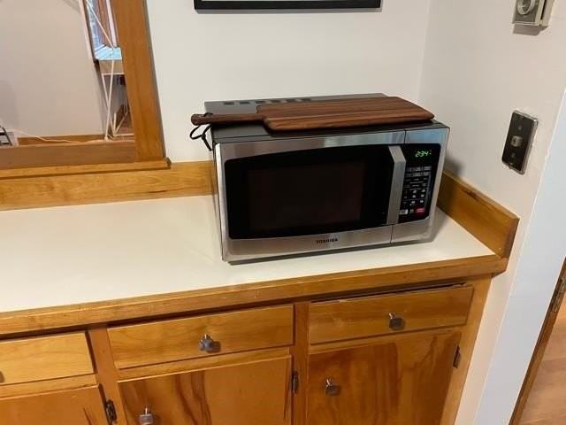 4 Morning Hollow Ln - Photo 3 of 13