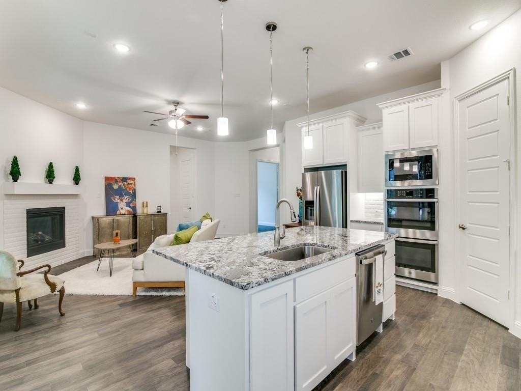 7623 Coronado Drive - Photo 7 of 24