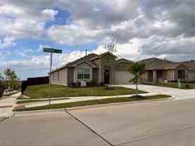 3916 Ridgeway Ln - Photo 1 of 1