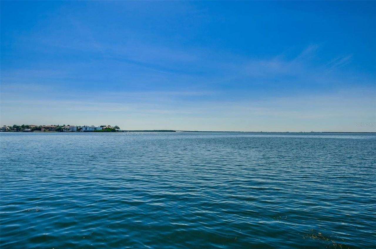 6104 Palma Del Mar Blvd S #605 - Photo 7 of 40