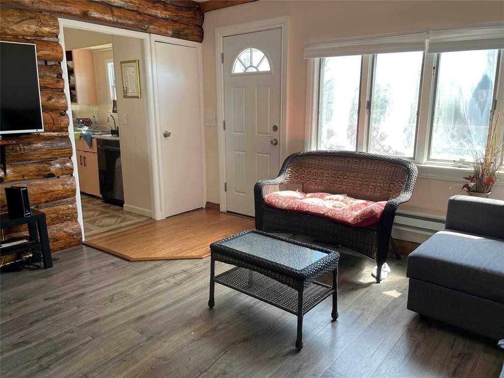 1198 Dahlia Rd - Photo 3 of 13