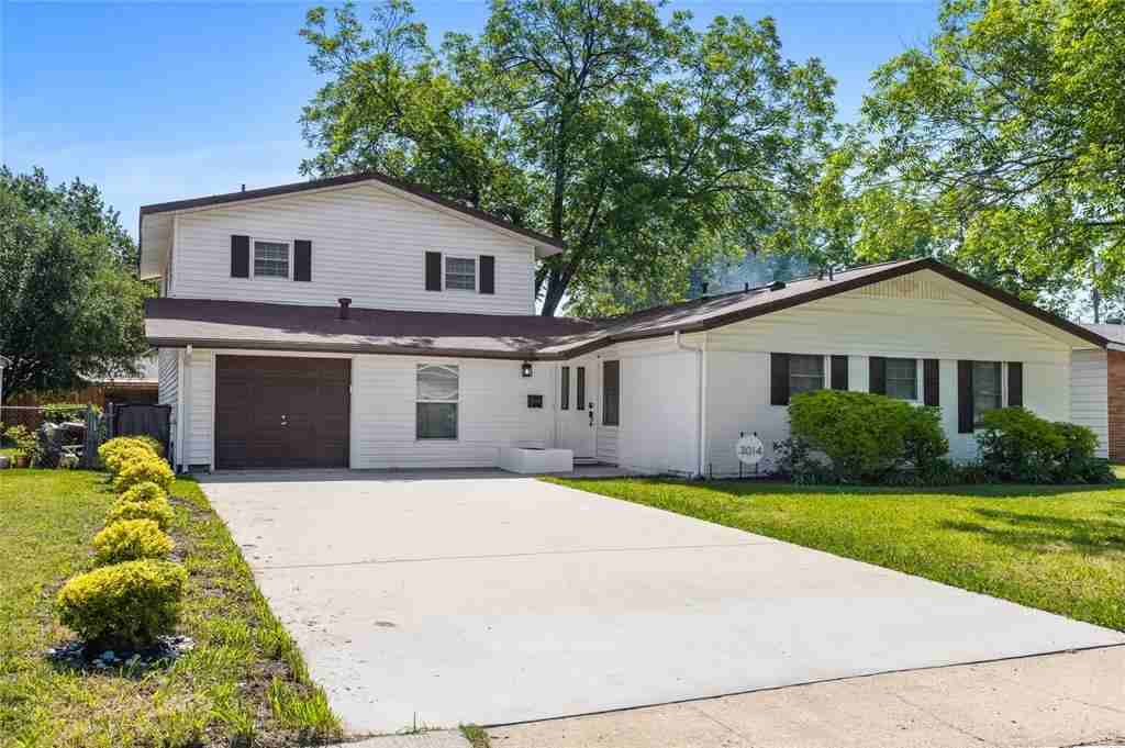 3014 Brockbank Dr - Photo 2 of 41