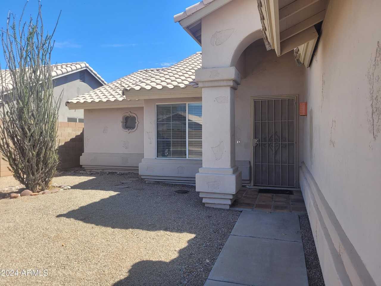 6815 West Cherry Hills Drive - Photo 3 of 15