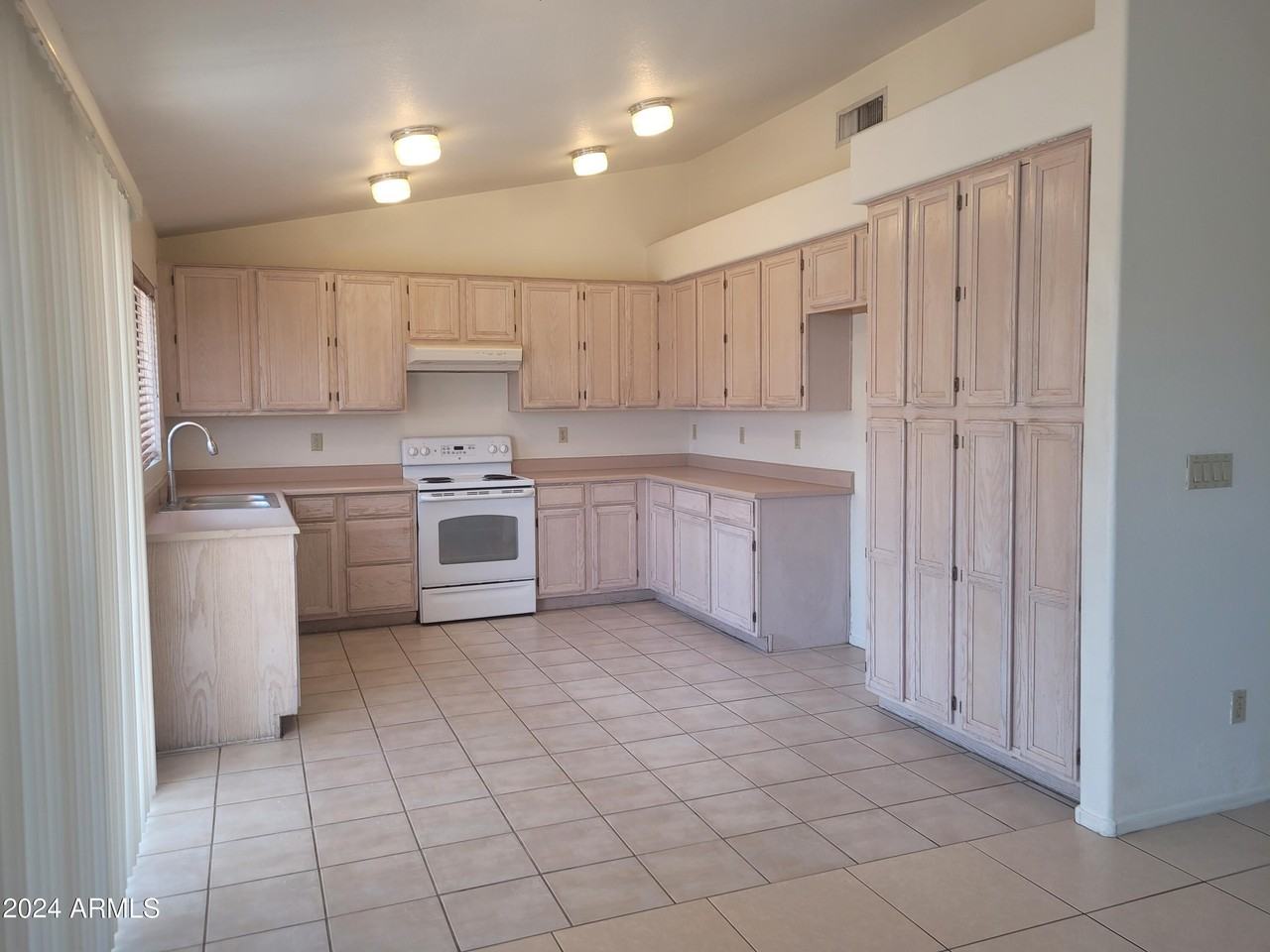 6815 West Cherry Hills Drive - Photo 5 of 15