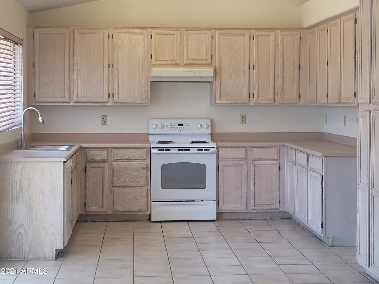 6815 West Cherry Hills Drive - Photo 6 of 15