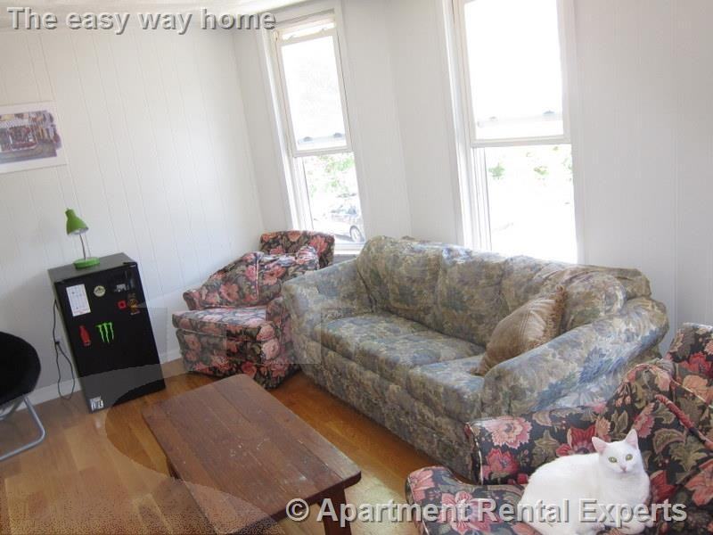 14 Oxford St #2 - Photo 4 of 14