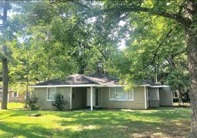 featured image of 2040 Merrily Dr