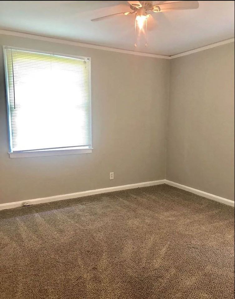 2040 Merrily Dr - Photo 7 of 9