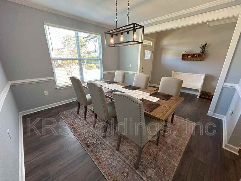 310 Sycamore Rd - Photo 5 of 37