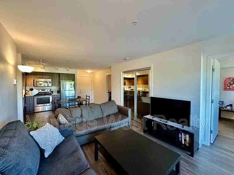 102 Academy Way - Photo 4 of 22