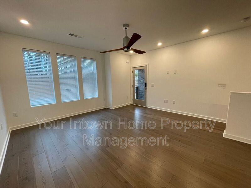 407 Pratt Dr Se #1105 - Photo 5 of 26