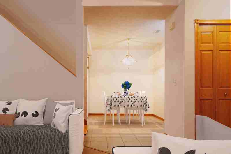 1401 Glenridge Dr - Photo 7 of 10