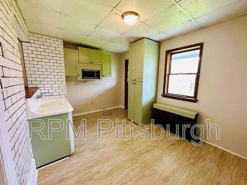 1115 Karl Ave - Photo 7 of 15