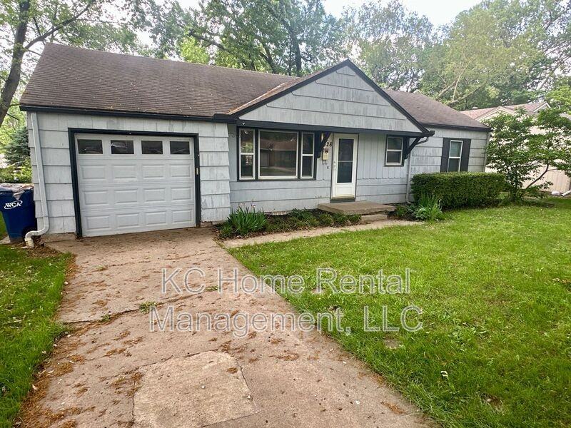 4828 W 62nd Ter - Photo 2 of 37