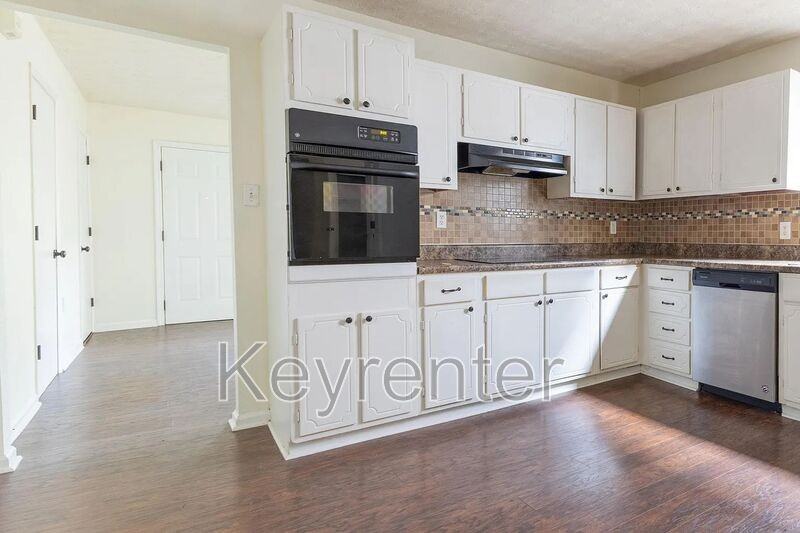 318 E Emerald Ave - Photo 2 of 22