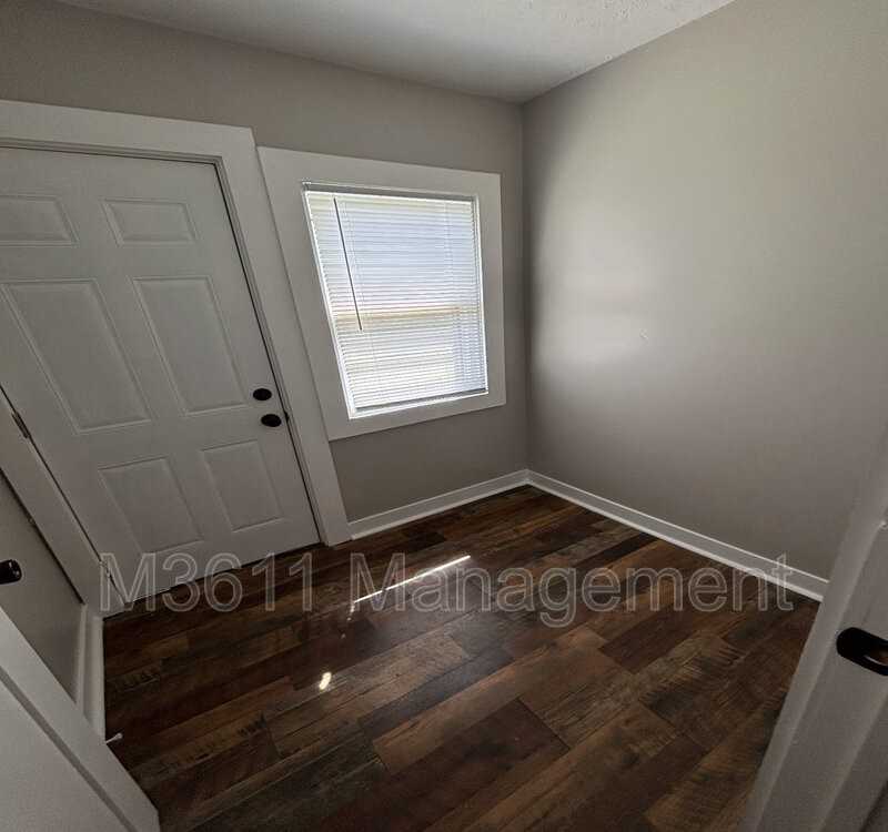 612 N 26th St - Photo 3 of 21