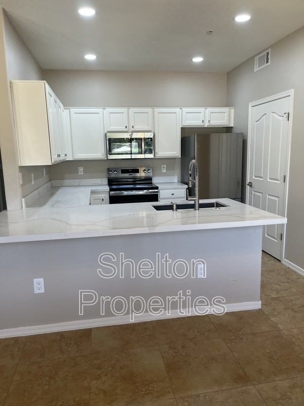 6920 E 4th St #103 - Photo 4 of 35