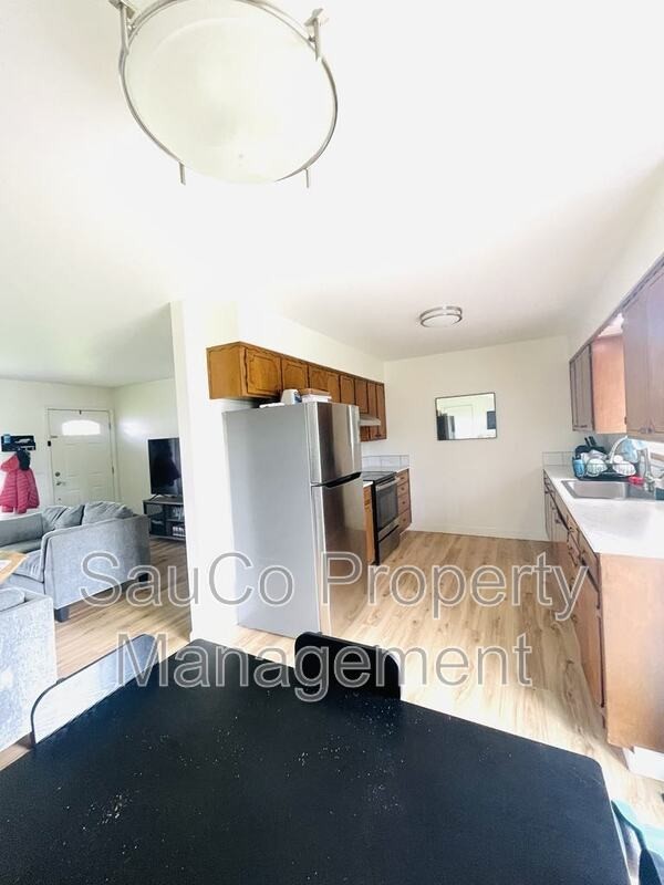 34436 Bachelor Flat Rd - Photo 3 of 9