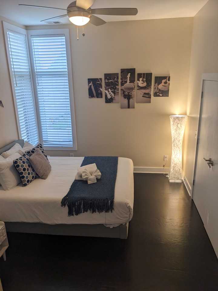 1021 Wedgewood Ave - Photo 5 of 32