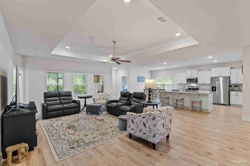 10992 Coues Dr - Photo 2 of 39
