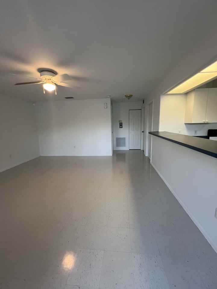 1066 Melville Rd - Photo 2 of 34