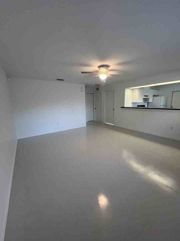 1066 Melville Rd - Photo 3 of 34