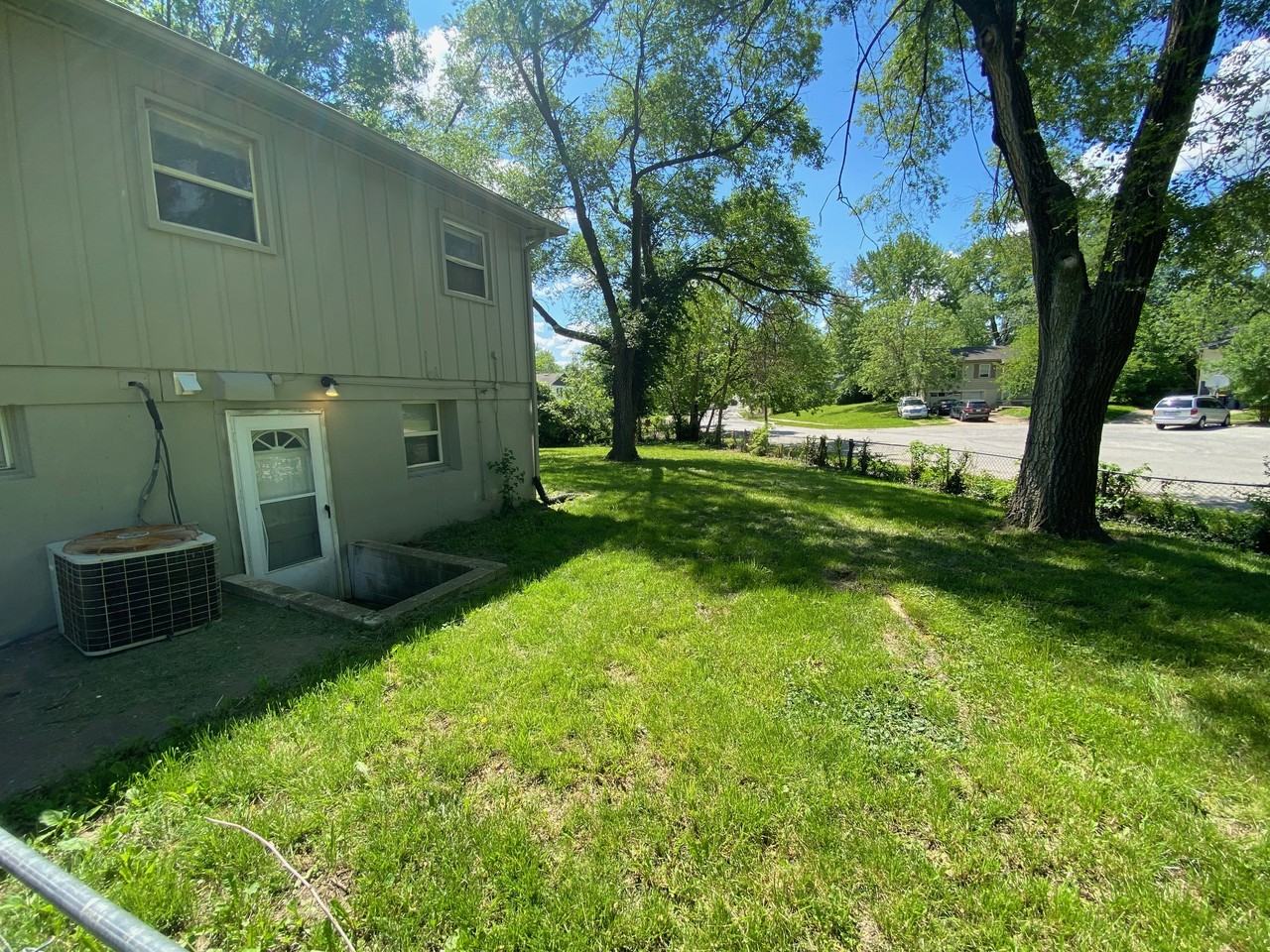 8701 E Bannister Ter - Photo 2 of 18