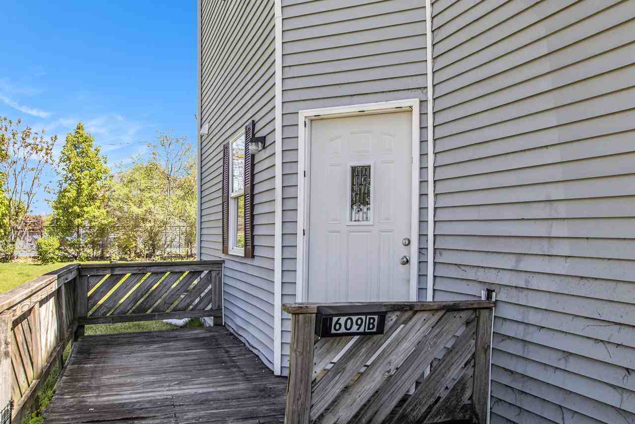 609 W Wayne St - Photo 3 of 16