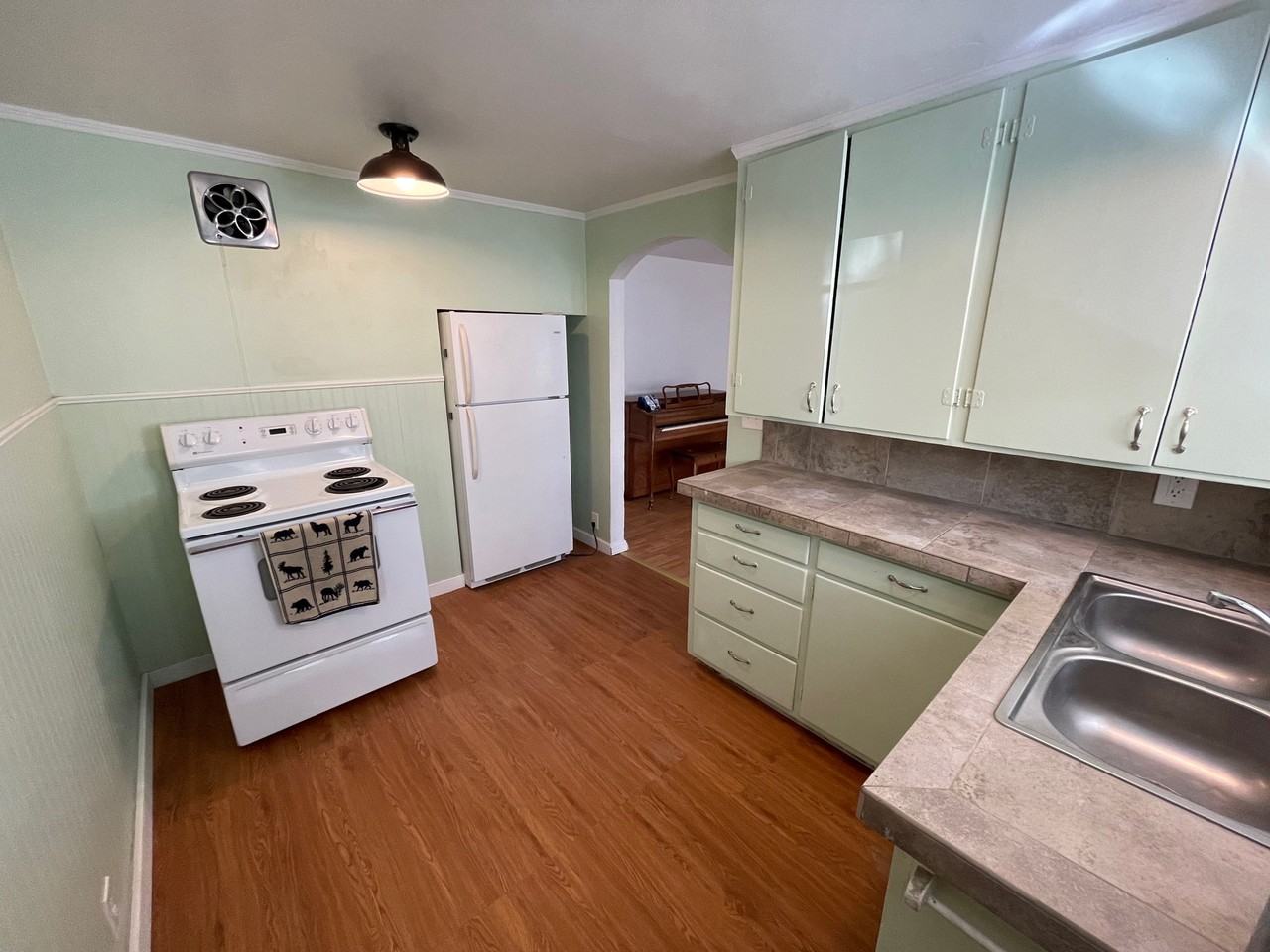 5420 Shasta Ave - Photo 2 of 25