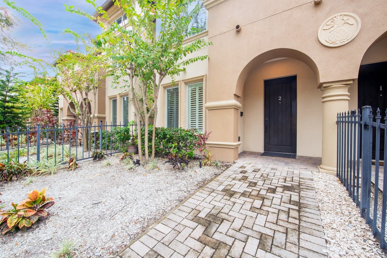 3817 W Dale Ave #2 - Photo 3 of 40