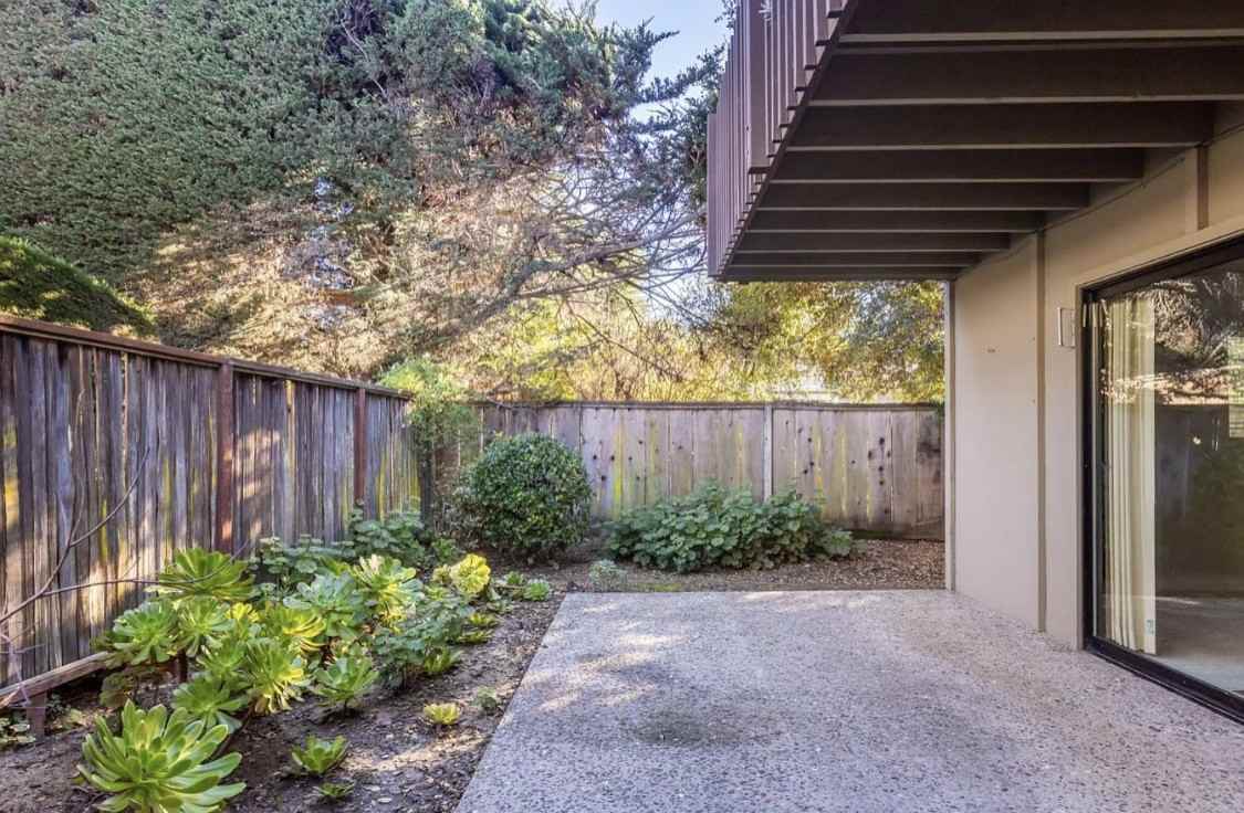 9500 Center St - Photo 2 of 7