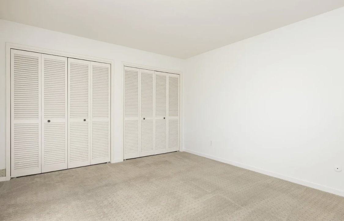 9500 Center St - Photo 3 of 7