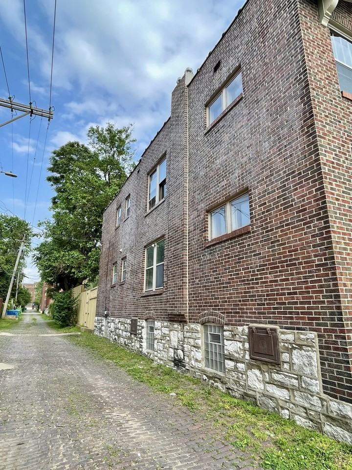 3416 Wisconsin Ave #NA - Photo 3 of 27