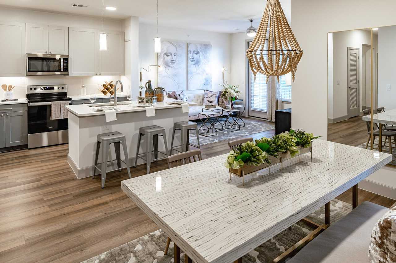 20510 Cypress Plaza Pkwy - Photo 3 of 15