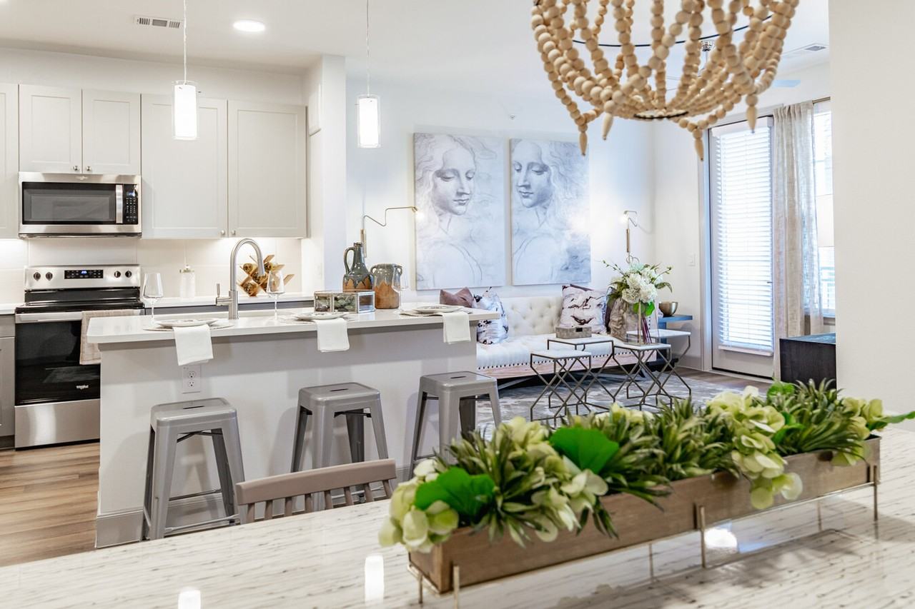 20510 Cypress Plaza Pkwy - Photo 4 of 15