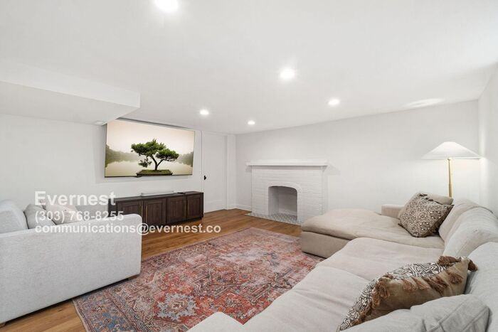 425 S Alcott St - Photo 3 of 23