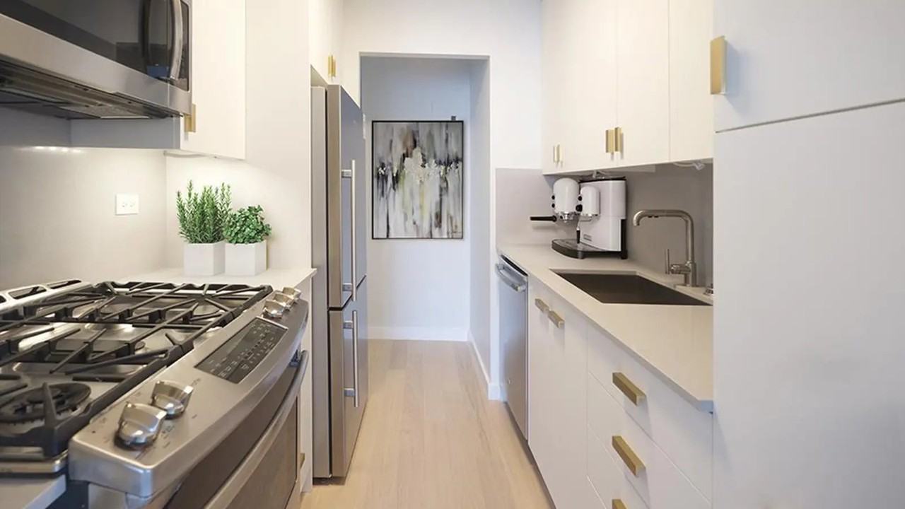 E 25th St #40D - Photo 3 of 5