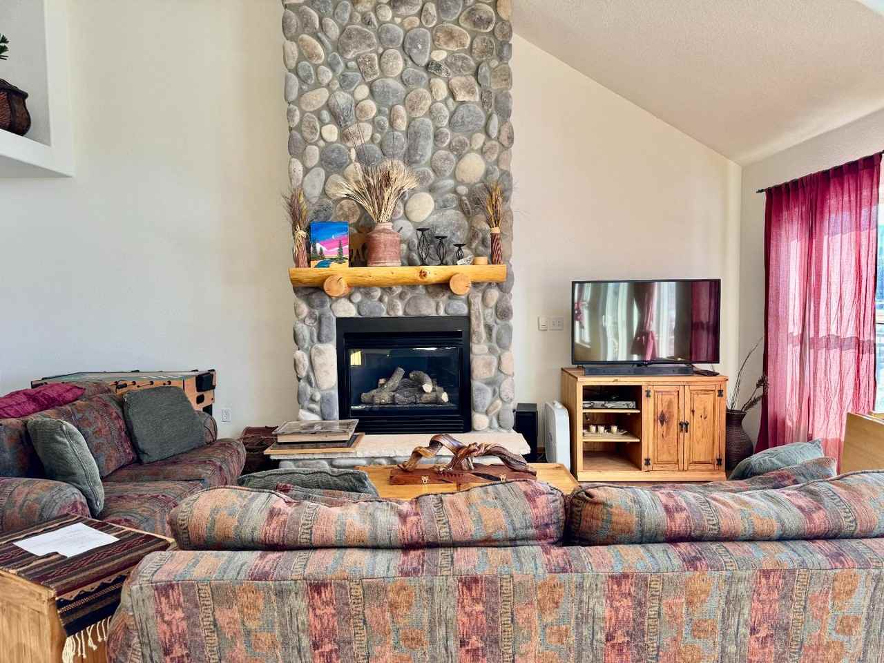 904 Wapiti Dr - Photo 2 of 20