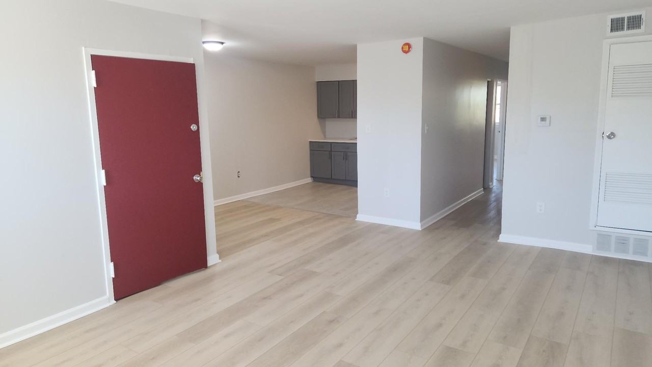 7028 Lark Pl - Photo 4 of 10