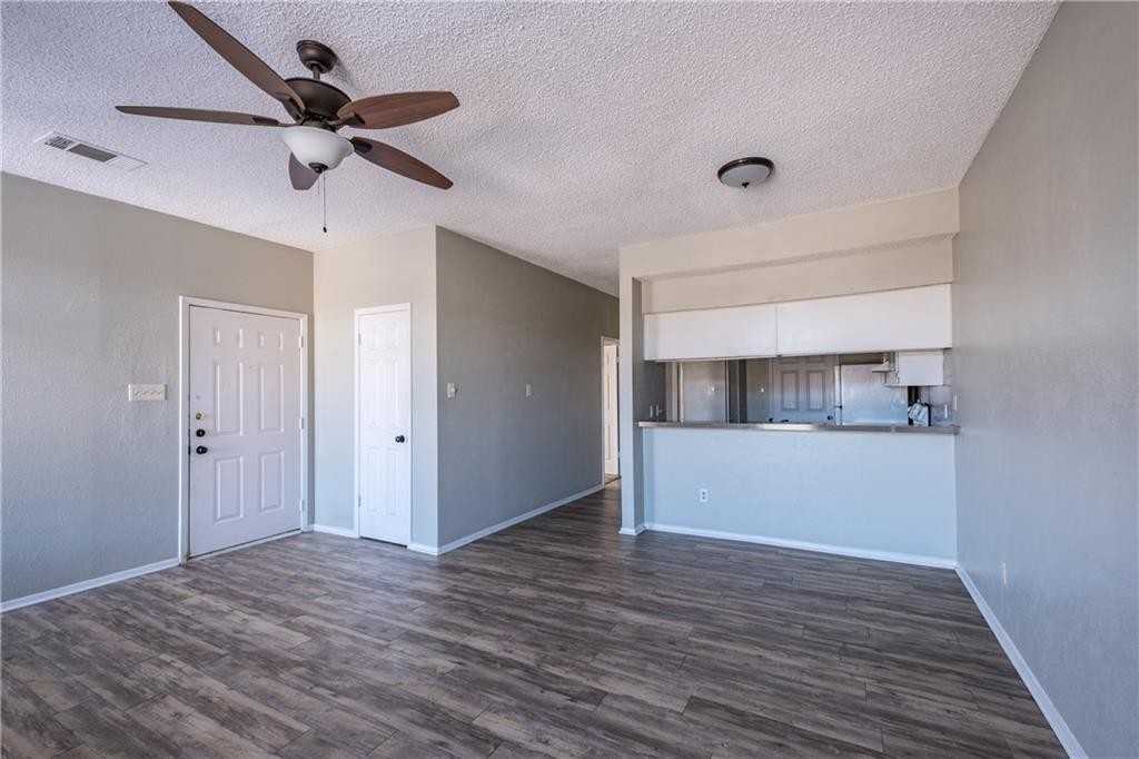 5305 Indio Cove - Photo 2 of 10