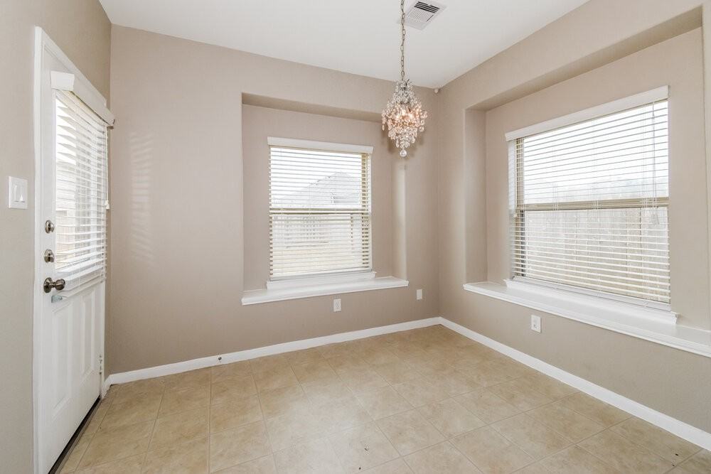 5115 Misty Ln - Photo 6 of 17