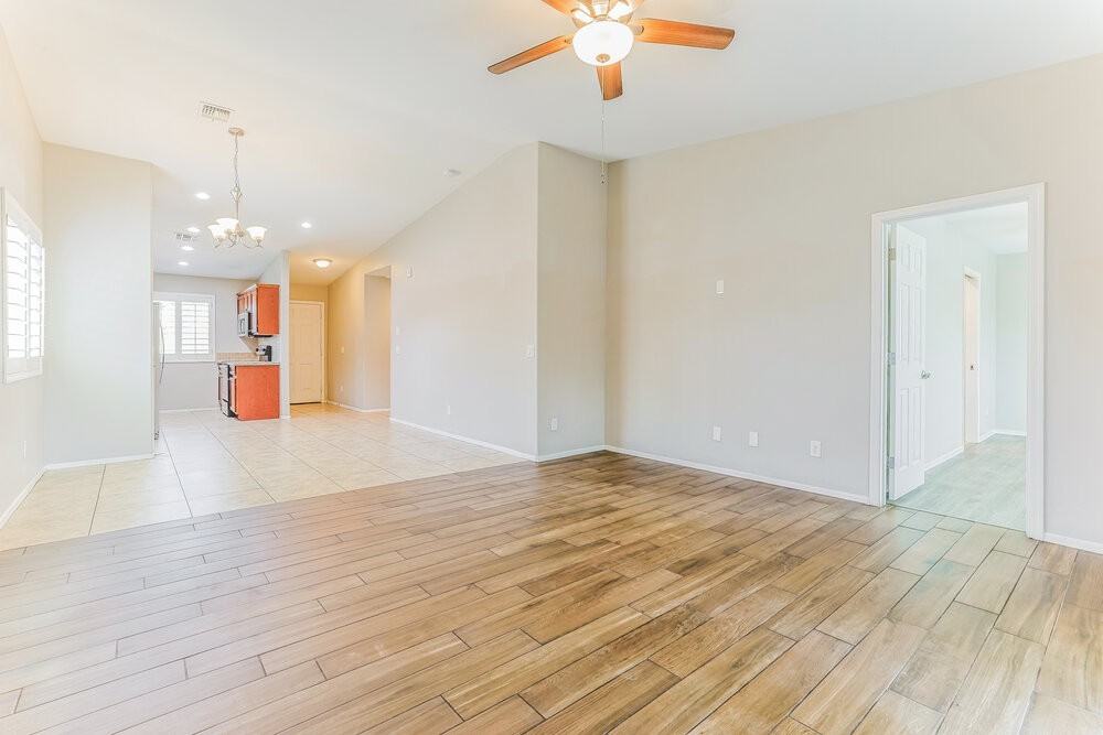 8127 S 5th Ave - Photo 4 of 16