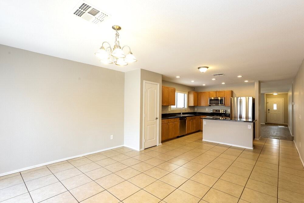 2544 W Romley Rd - Photo 6 of 16